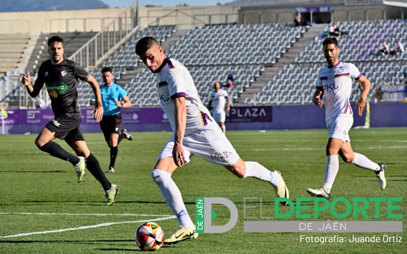 Real Jaén y CD Torreperogil enfrentan sus rachas en La Victoria