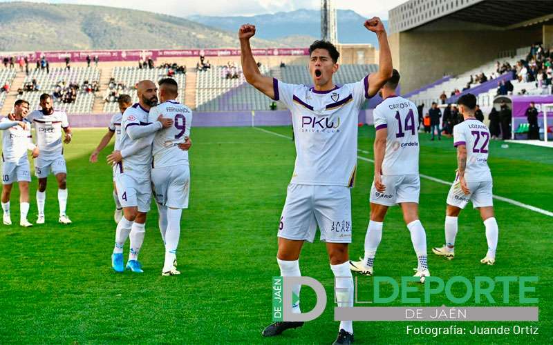 Ajustado triunfo del Real Jaén frente al CD Torreperogil