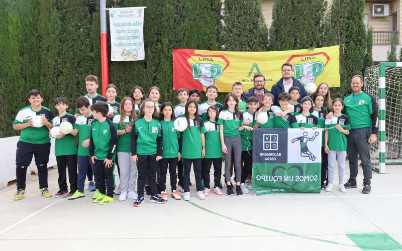 Apoyo del Ayuntamiento de Úbeda al balonmano escolar