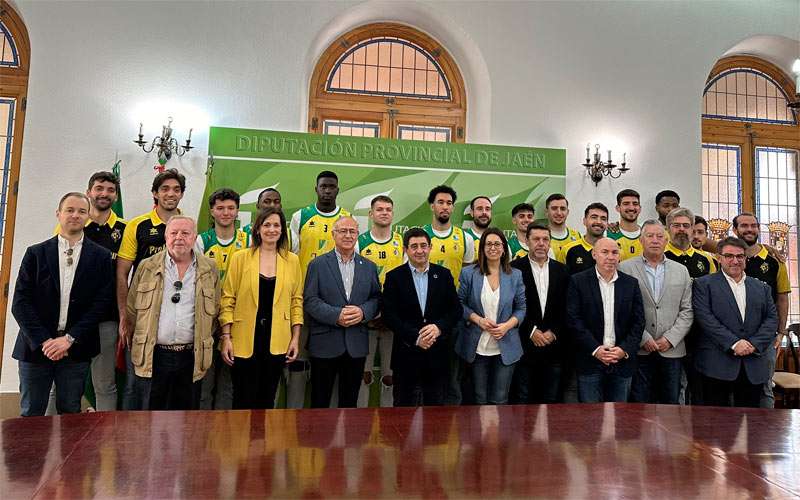 Reyes felicita al Jaén FS Basket por su clasificación para el playoff de ascenso a LEB Plata