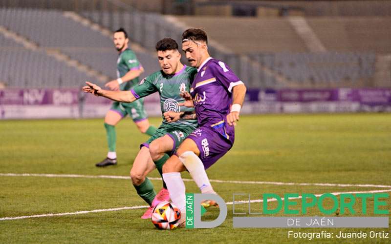 El Atlético Mancha Real examina al Real Jaén de Peragón