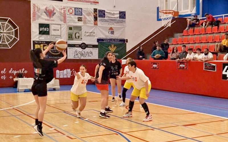 Más de 40 equipos participan en el ‘Juega 3×3’ de Úbeda