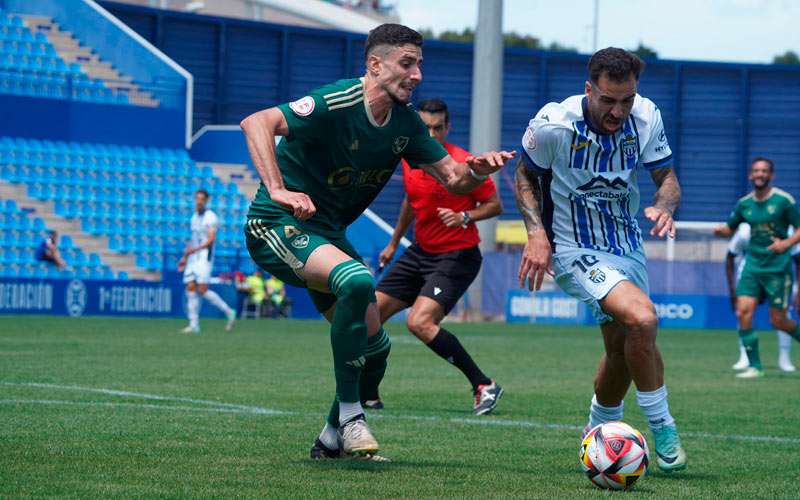 El Linares confirma el desastre ante el Baleares y desciende a Segunda RFEF