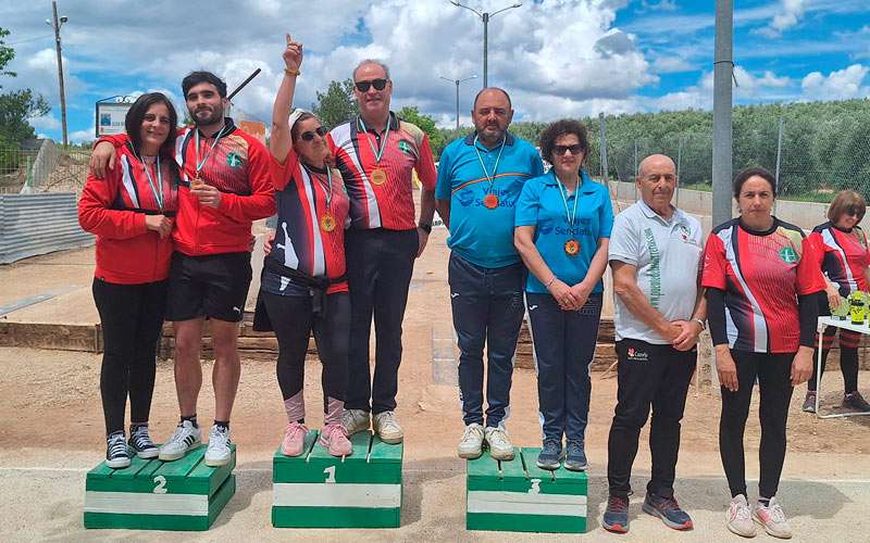 Loli Rodríguez y Antonio Castillo, campeones de Andalucía de Parejas Mixtas de Bolo Andaluz