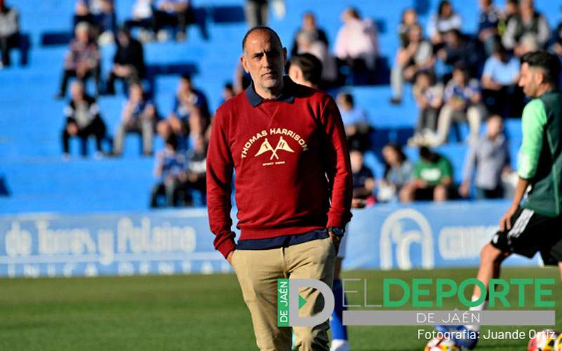 Romerito no continuará dirigiendo al Linares Deportivo