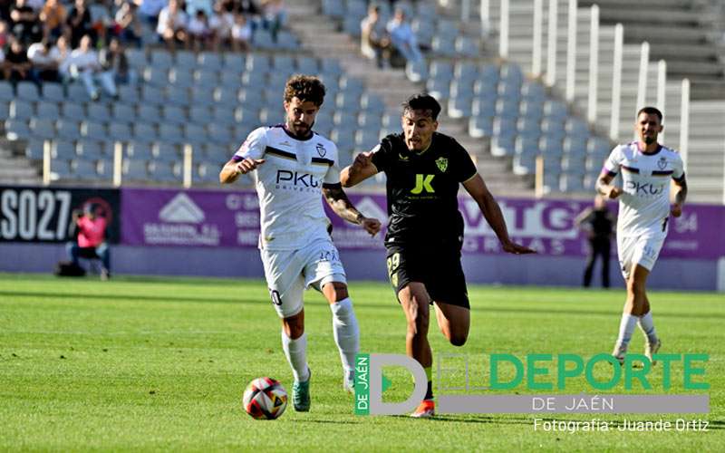 Mauro continuará defendiendo la camiseta del Real Jaén
