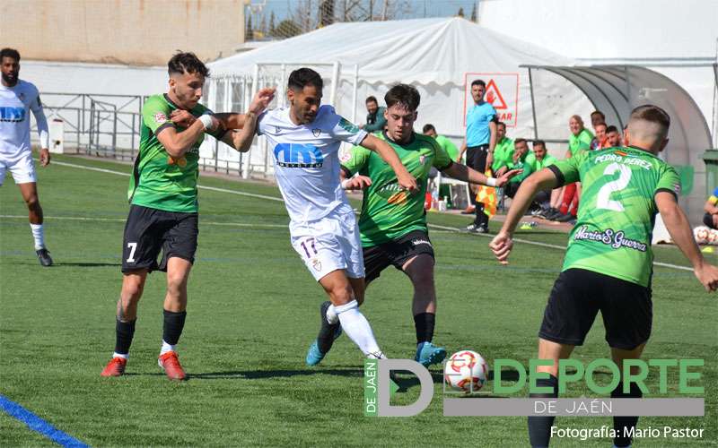El Huétor Vega interrumpe la buena dinámica del Real Jaén
