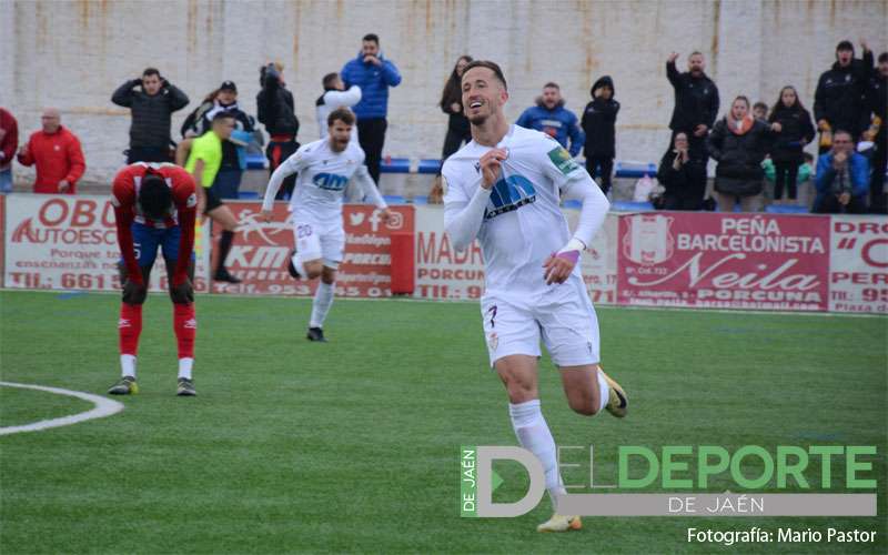 Juan Cámara lidera la victoria del Real Jaén frente al Atlético Porcuna