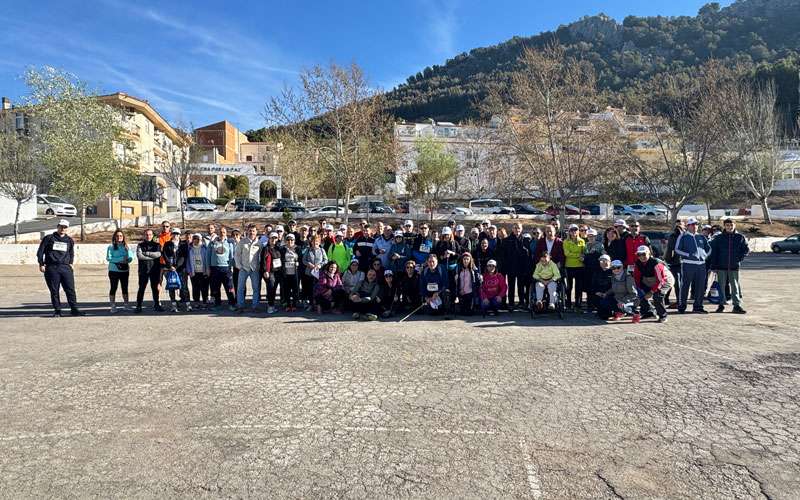 Más de un centenar de senderistas participaron en Jamilena en una quedada a favor de Aspace Jaén