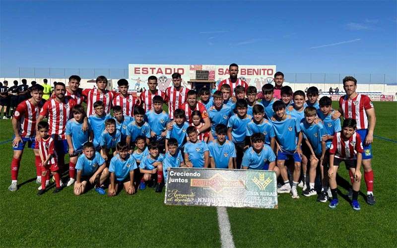 Reparto de puntos en el duelo por la permanencia entre Porcuna y El Ejido