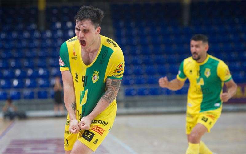 Golpe en la mesa de Jaén FS con una merecida victoria en el Palau Blaugrana