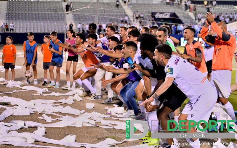 La afición en La Victoria (Real Jaén – Huétor Tájar)