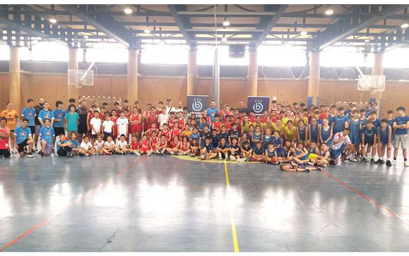 Amplia participación en el torneo de convivencia del CB Pitágoras