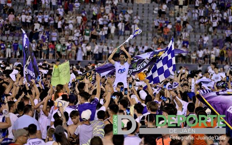 La afición en La Victoria (ascenso Real Jaén Segunda RFEF)