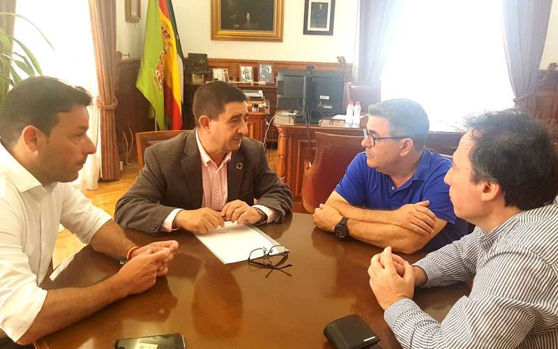 Reunión para abordar el proyecto de la nueva sala de tenis de mesa en el Parque de Deportes ‘San José’