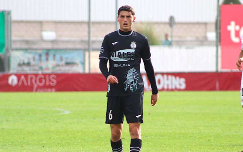 José Álvarez refuerza el centro del campo del Real Jaén