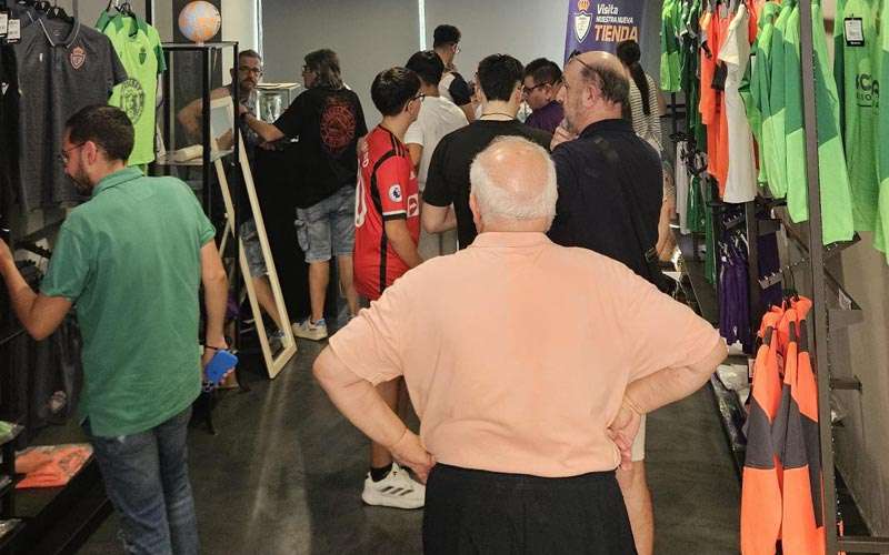 Más de 600 abonados en el primer día de campaña del Real Jaén
