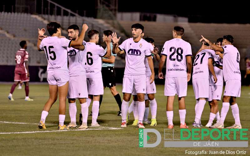 El Real Jaén logra la remontada ante el Antequera en un nuevo test de pretemporada