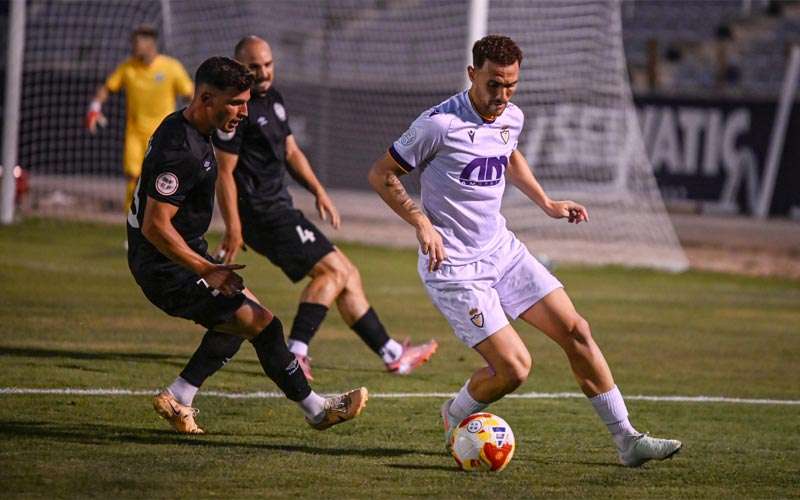 El Real Jaén encaja su primera derrota de pretemporada