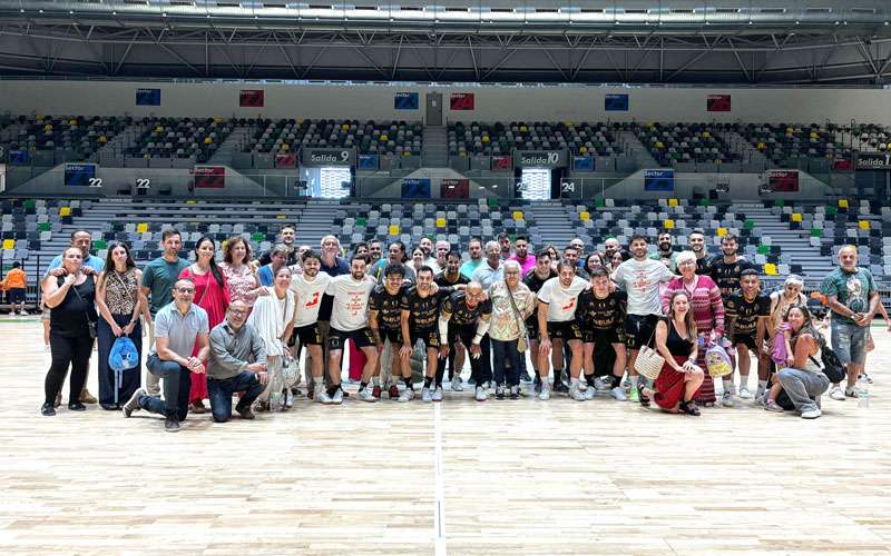 Visita de APRAF-A al Olivo Arena para vivir una jornada junto al Jaén Paraíso Interior FS