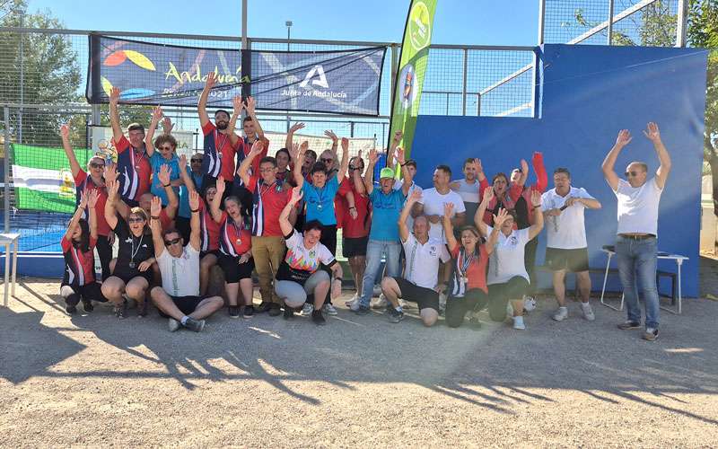 El Andaluz de Parejas de Bolo Andaluz reunió en Mogón a 90 parejas en nueve categorías
