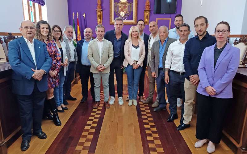 El Ayuntamiento y la sociedad gestora del Real Jaén firman la concesión demanial de la Victoria