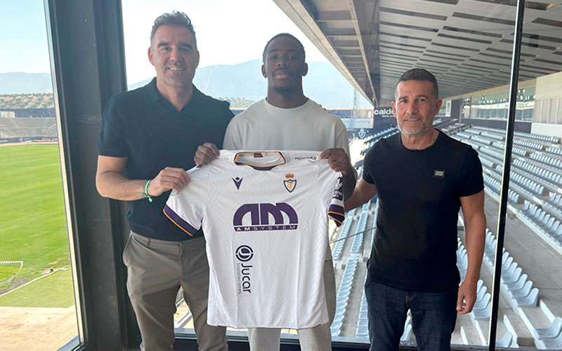 El Real Jaén firma a Ivan Ouehi, que jugará cedido en el UDC Torredonjimeno