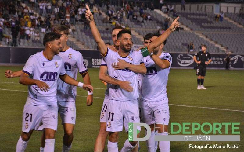El Real Jaén tumba al Almería B con un tanto de Agus Alonso en el último suspiro