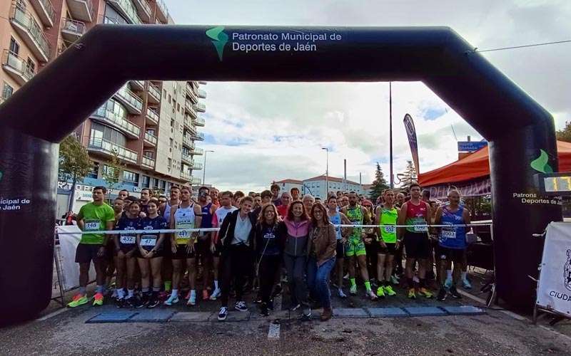Miguel Ángel Carrillo y Lola Chiclana, vencedores de la XXV Carrera Popular y Gran Caminata por la Paz y la Integración