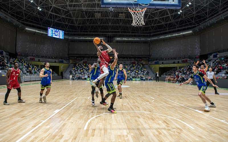 Balón de oxígeno para Jaén CB tras su victoria ante Castillo de Gorraiz