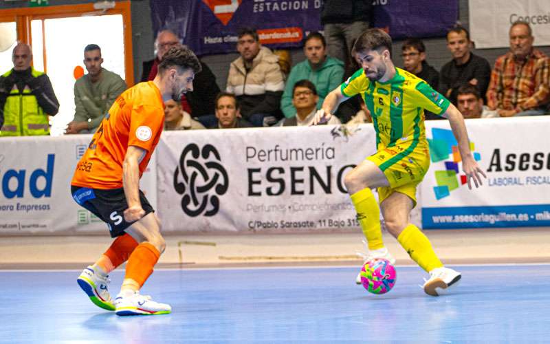 Jaén FS remonta al Ribera Navarra y suma su tercera victoria consecutiva