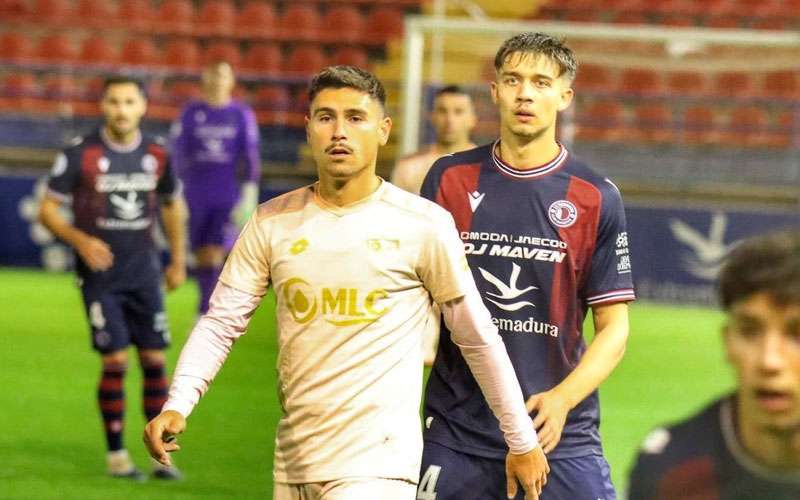 Reparto de puntos entre Extremadura y Linares Deportivo