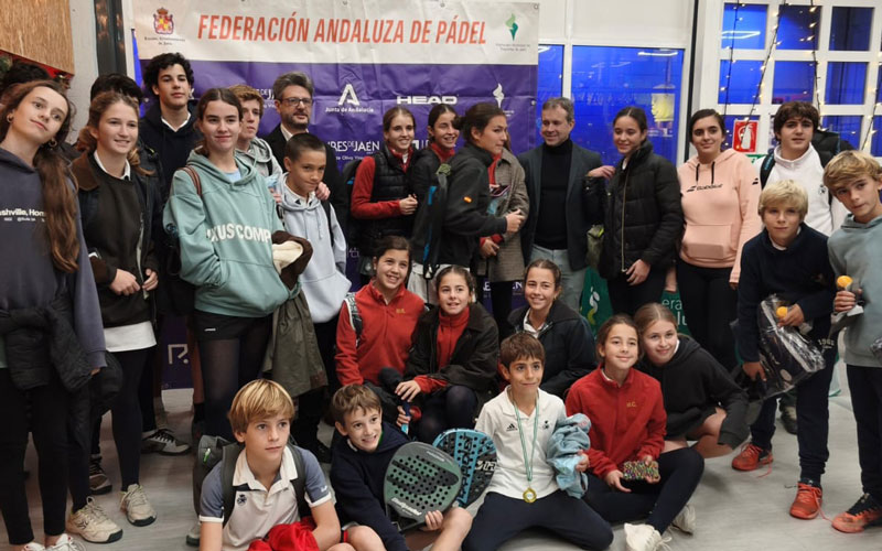 El Torneo de Navidad de Menores reunió a 76 promesas del pádel andaluz