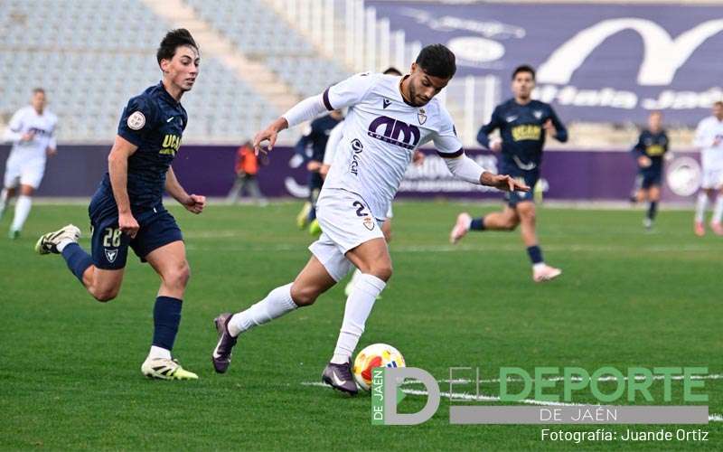 El Real Jaén sigue en caída libre y suma una nueva derrota ante el UCAM Murcia