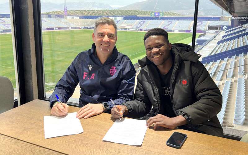 El Real Jaén renueva a Sako y lo cede al Martos hasta el final de temporada