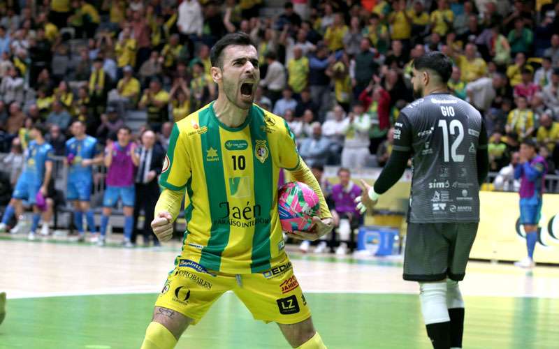Jaén FS y Peñíscola firman tablas en el Olivo Arena tras un final frenético