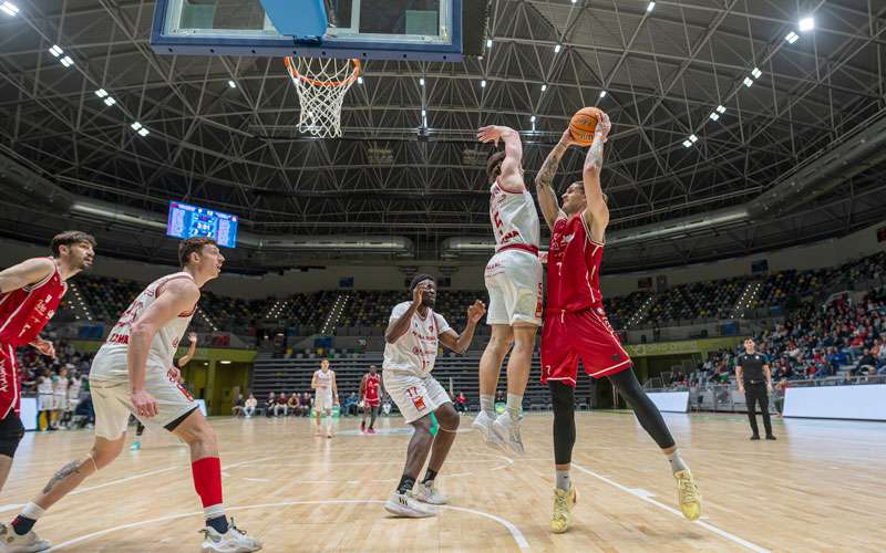 El Jaén CB mantiene la racha y suma un nuevo triunfo en el Olivo Arena