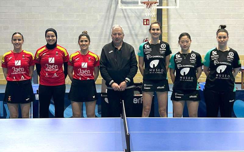 Hujase Jaén Paraíso Interior cae a domicilio ante el Museo de la Almendra Francisco Morales