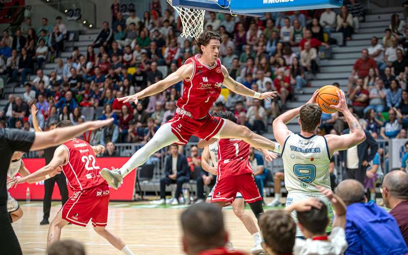 El Jaén CB toma una importante ventaja ante el Molina de Segura