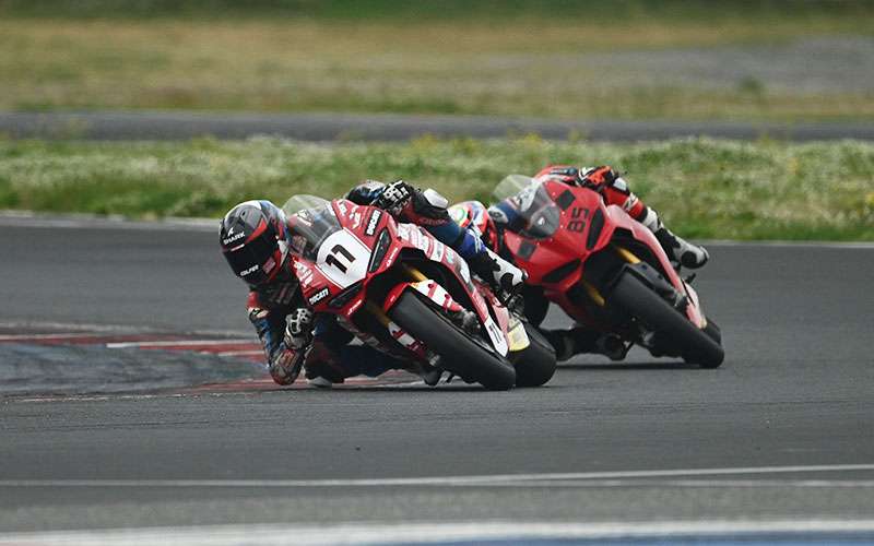 Jesús Torres vuelve a pilotar en la V2 Ducati Future Champ Academy