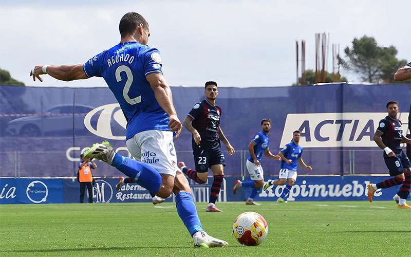 El Linares despide la temporada como testigo del ascenso del Extremadura