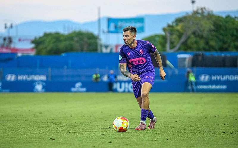 Adri Paz renueva su contrato con el Real Jaén
