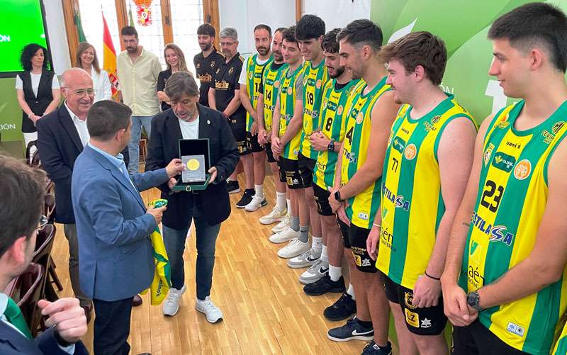 Recepción al Tecnigen Linares y al Jaén FS Basket