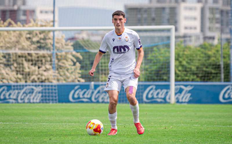 José Álvarez renueva con el Real Jaén