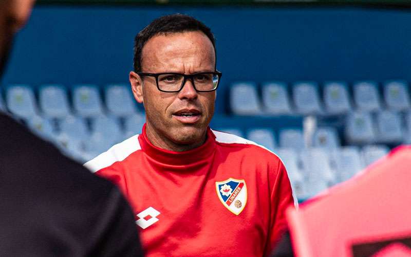 El Linares Deportivo configura el cuerpo técnico con la continuidad de Miguel de la Fuente
