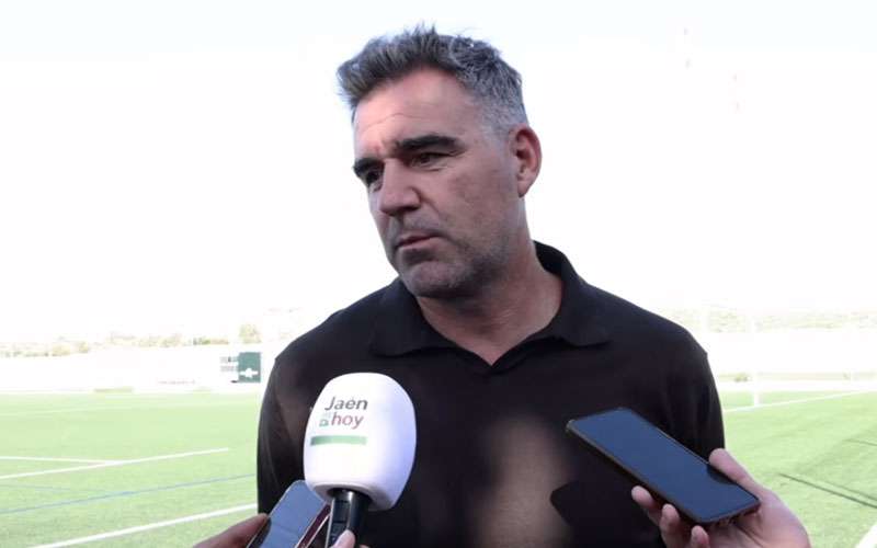 «Queremos conseguir que nuestra gente se sienta orgullosa de su equipo»