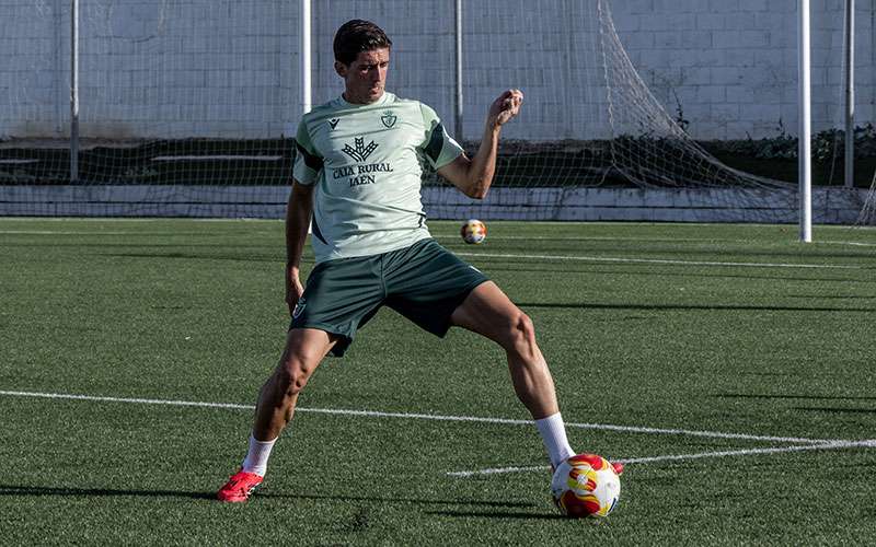 El Real Jaén pierde por lesión a Jaume Pol, que deberá pasar por quirófano