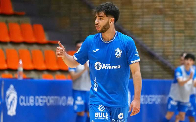 Carlos Luque, que se desvincula del Jaén FS, renueva con Avanza