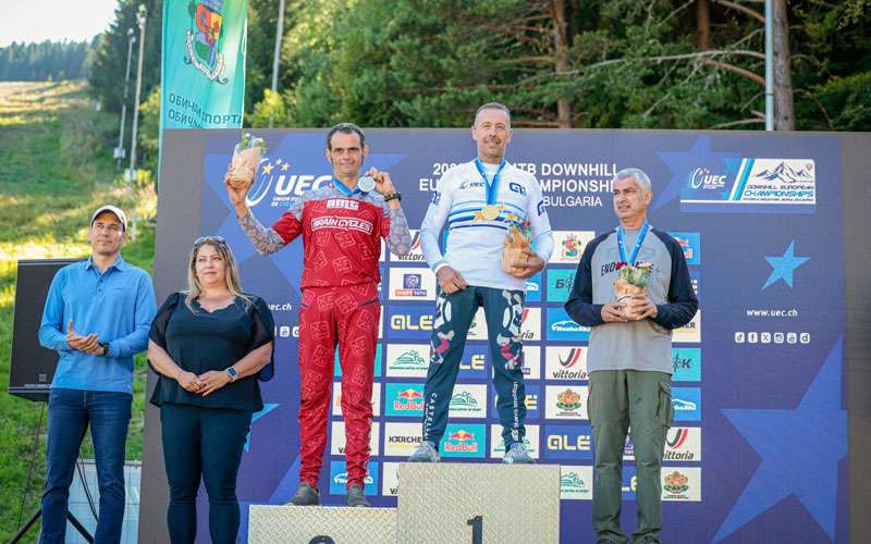 Juan Francisco López sube a lo más alto podio en el Europeo MTB Downhill