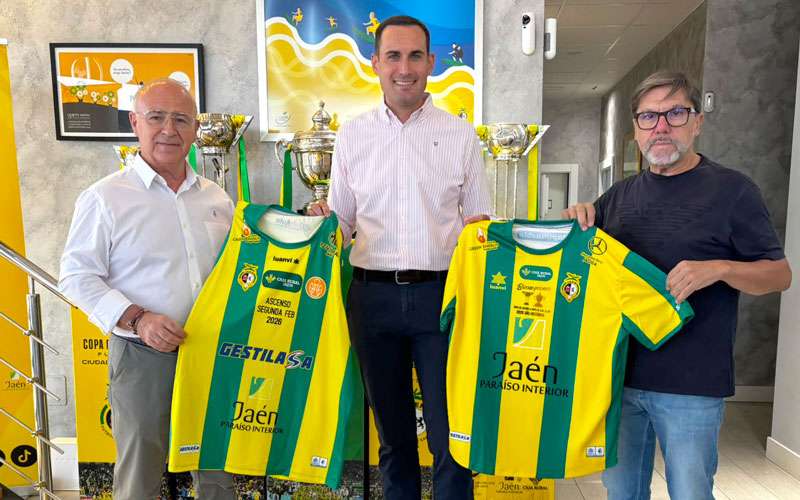 Juan Latorre visibiliza el respaldo de la Diputación al proyecto del Jaén FS